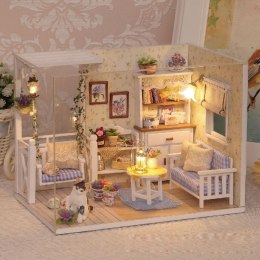 Domek dla lalek drewniany retro z meblami i oświetleniem LED – zestaw do samodzielnego montażu