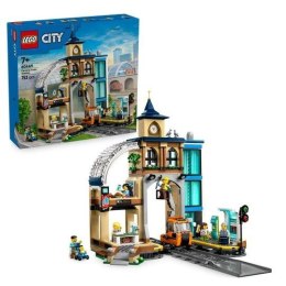 LEGO City 60469 Centralny dworzec kolejowy z windą, kawiarnią i minifigurkami – zabawa dla dzieci od 7 lat